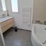 Maison Neuve Climatisée , Le Charme Tranquille * Neuville-sur-Seine