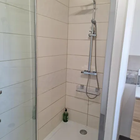 Notre Charme Tranquille, Climatisee 別荘 Neuville-sur-Seine