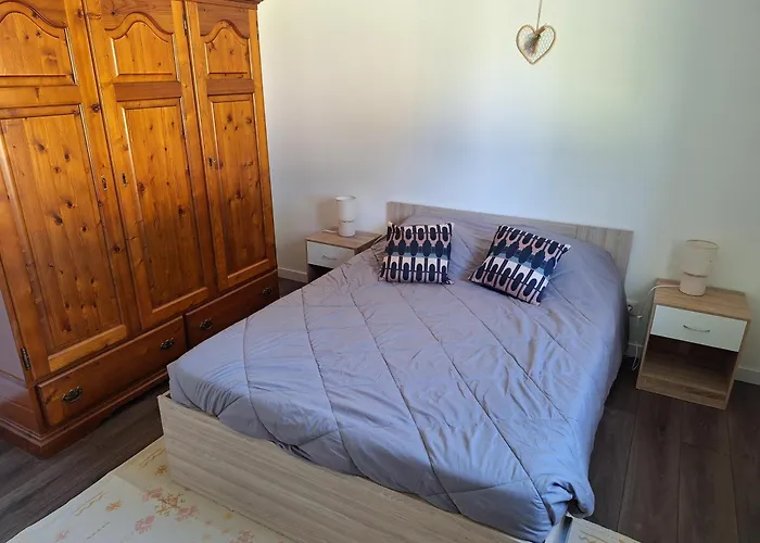 Maison Neuve Climatisee , Le Charme Tranquille Feriehus Neuville-sur-Seine